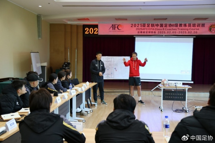  技術(shù)為王，中國(guó)足球踏上尋找靈魂之路