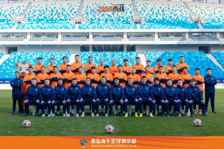 青島海牛一線隊(duì)名單：老將鄭龍、薩里奇坐鎮(zhèn)，金洋洋等新援在列