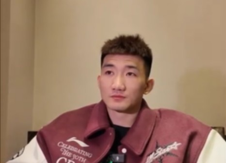  咋形容你和王博的關系？孫銘徽：像家人 他訓練&生活中很照顧我們