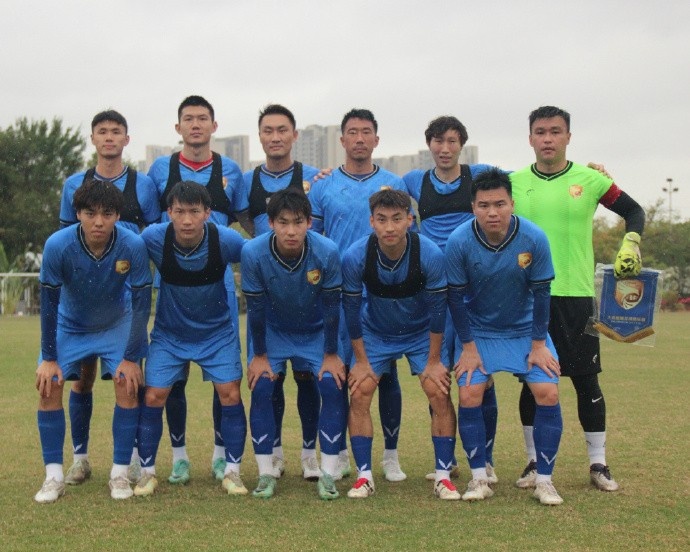  穆謝奎連入兩球?qū)⒈确帜孓D(zhuǎn)，大連鯤城2-1戰(zhàn)勝山西崇德榮海