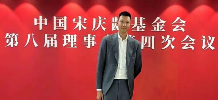  時(shí)隔5個(gè)月首次公開(kāi)露面！大河報(bào)：易建聯(lián)關(guān)聯(lián)公司成被執(zhí)行人