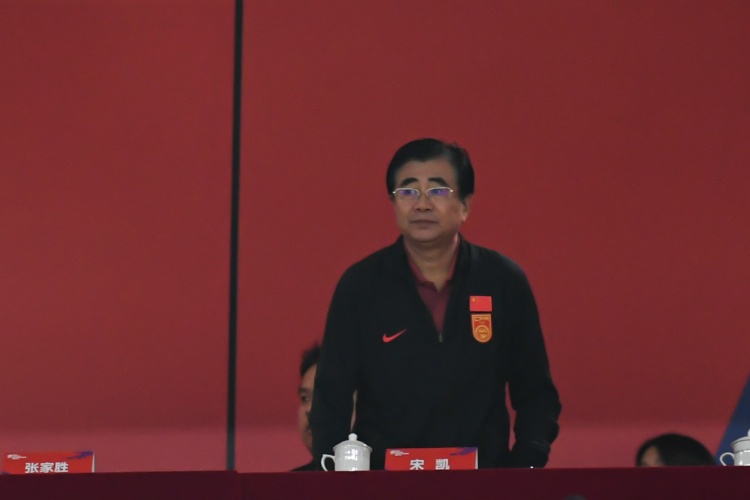  北青體育：宋凱、許基仁探班U20國青，將全程陪伴征戰(zhàn)U20亞洲杯